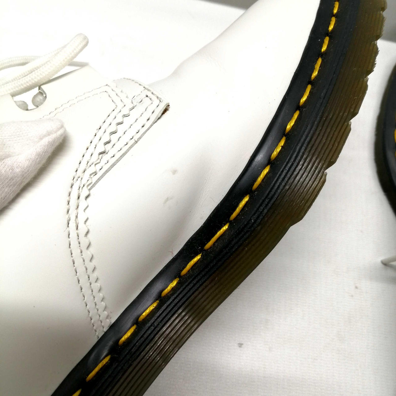 左足内側汚れあり