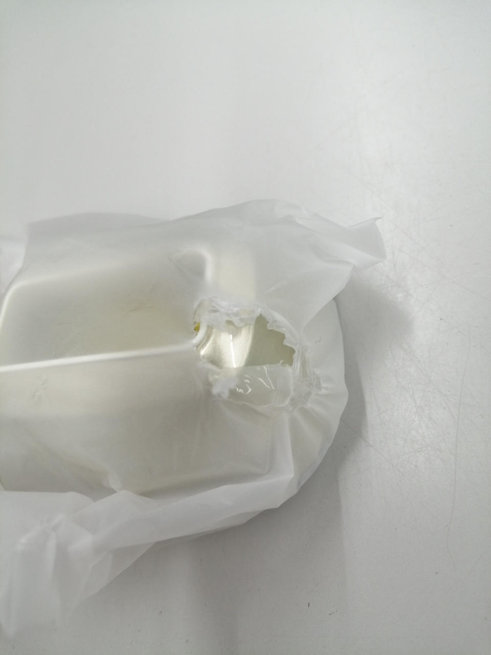 包装袋破けあります