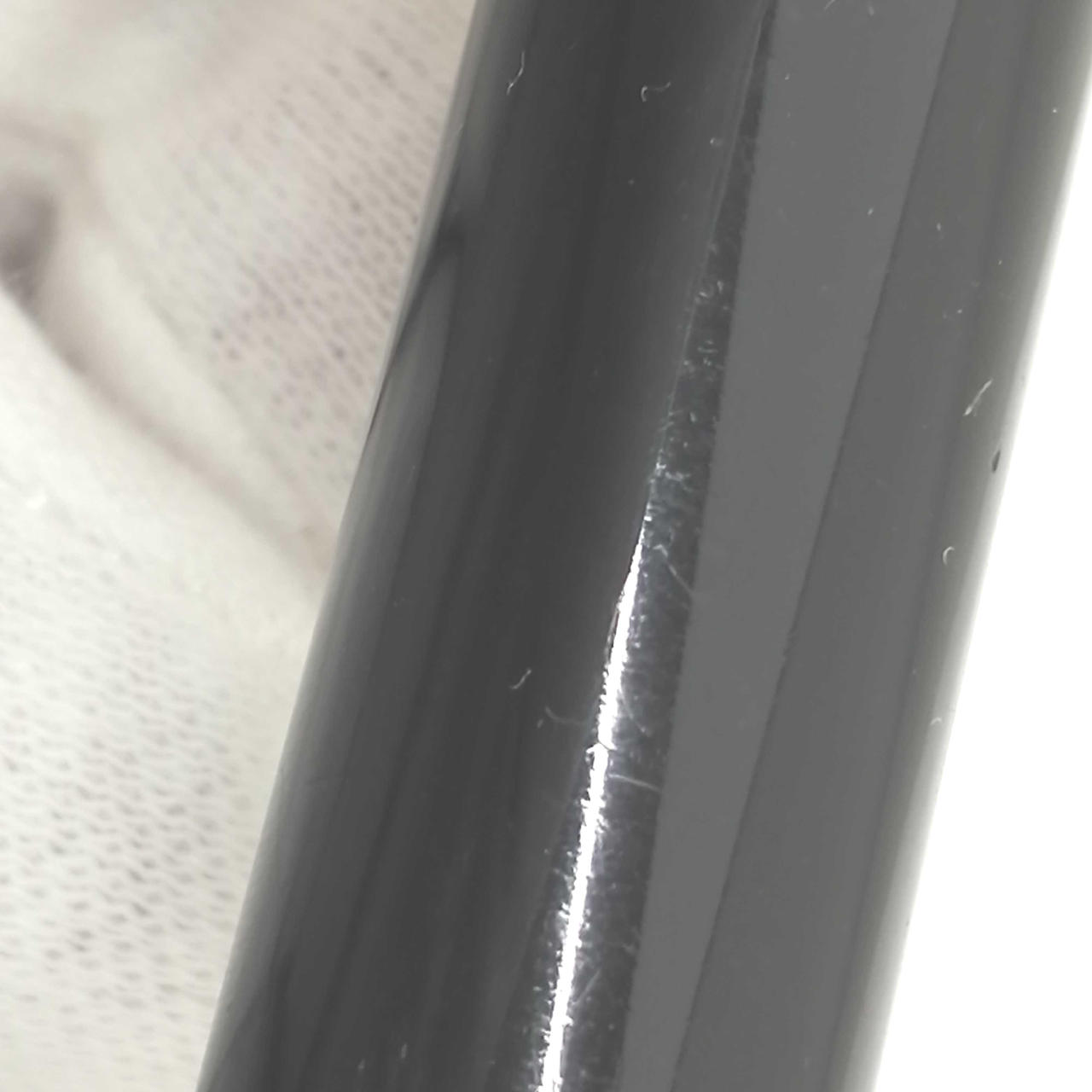 全体に細かいキズあり