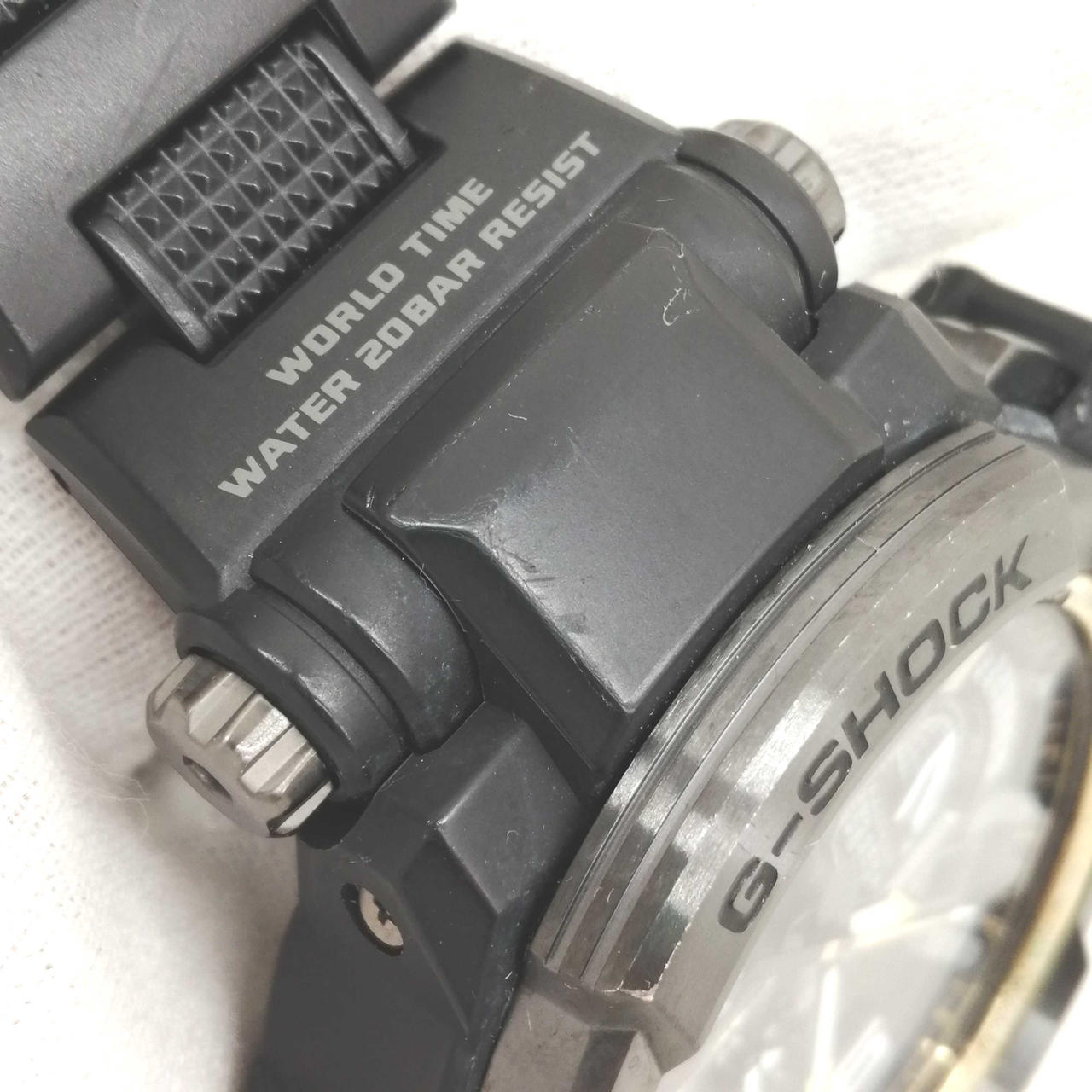 細かいキズ、塗装剥がれあり