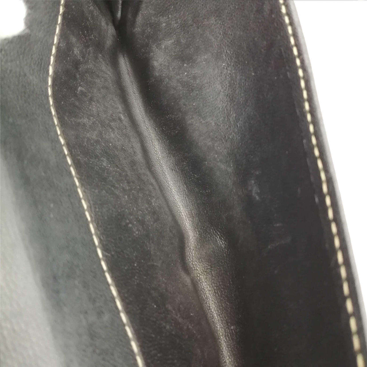 コインケース内キズ、汚れあり