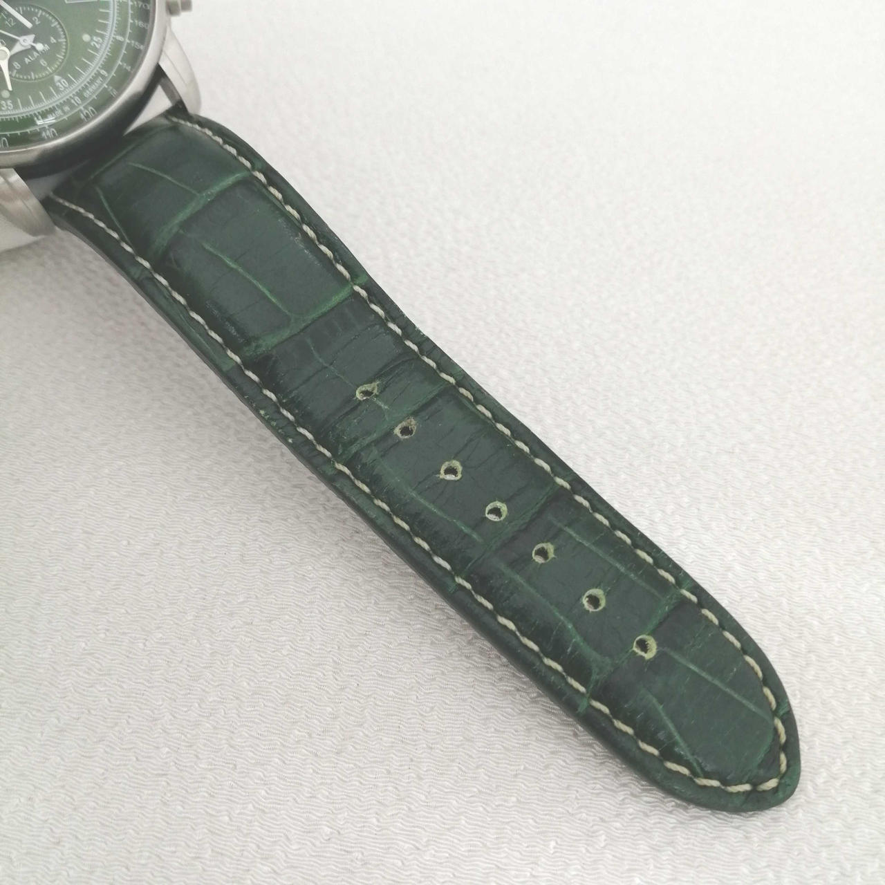 ベルトに若干使用感あり