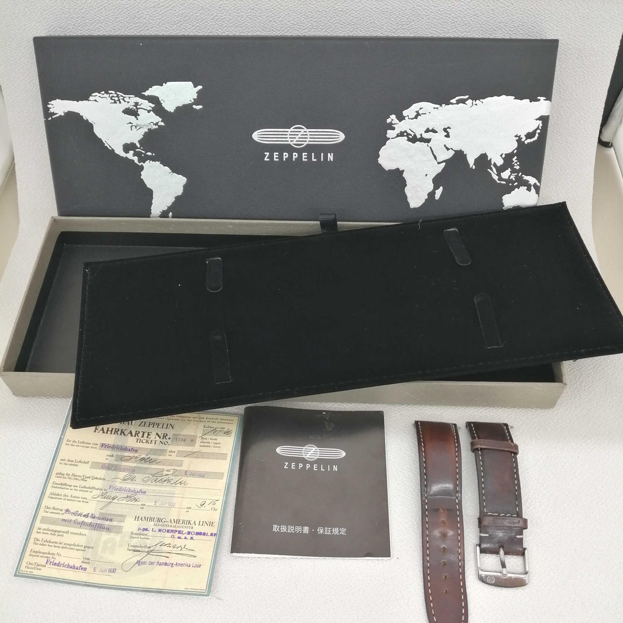 箱、取説類、交換用ベルト付き