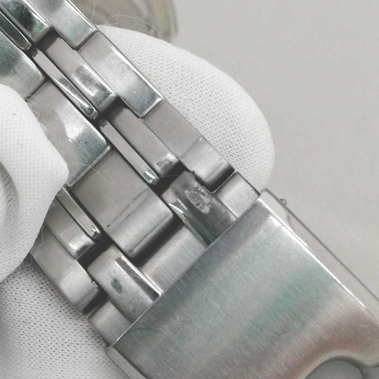 ベルトに若干スレあり