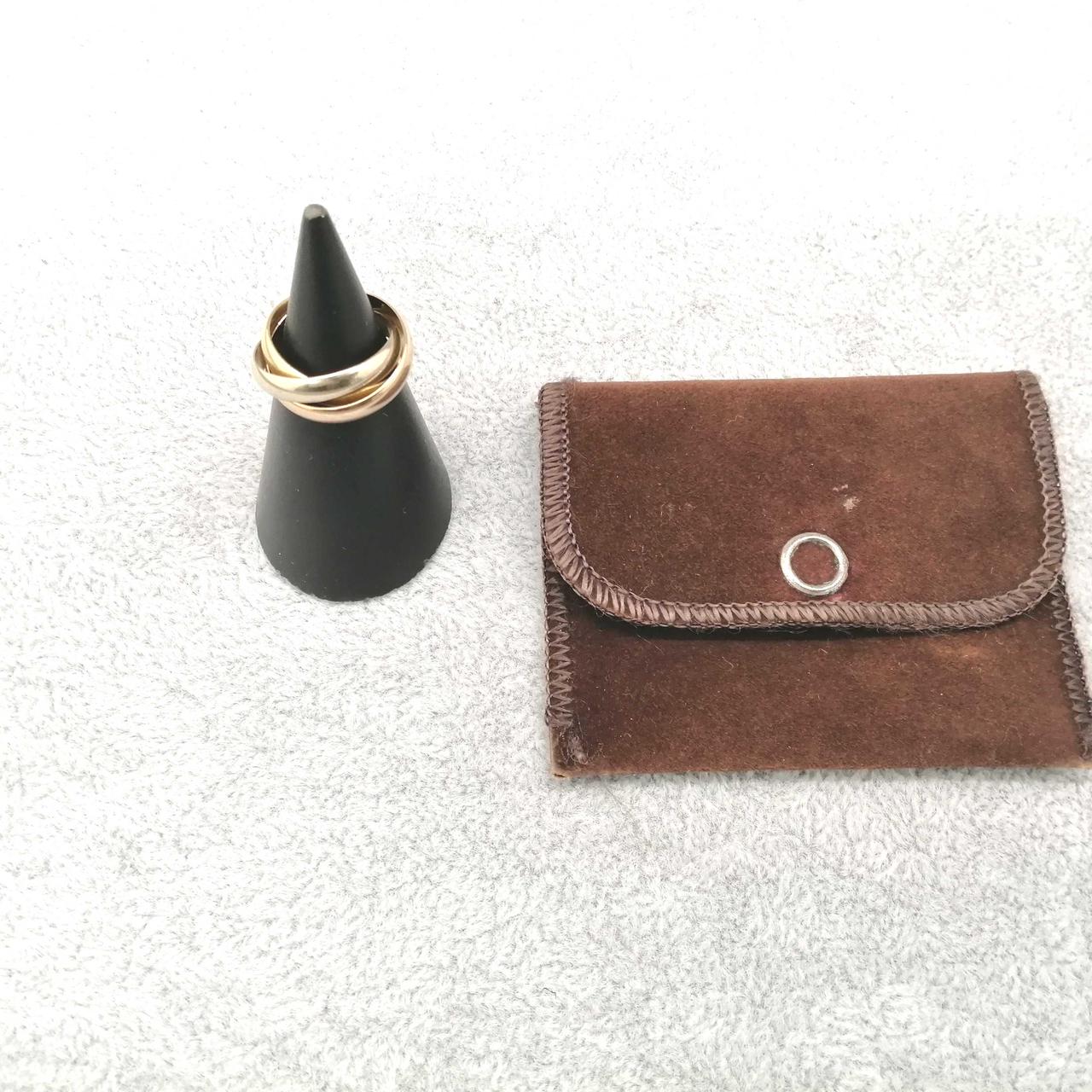 付属品でケースが付いております