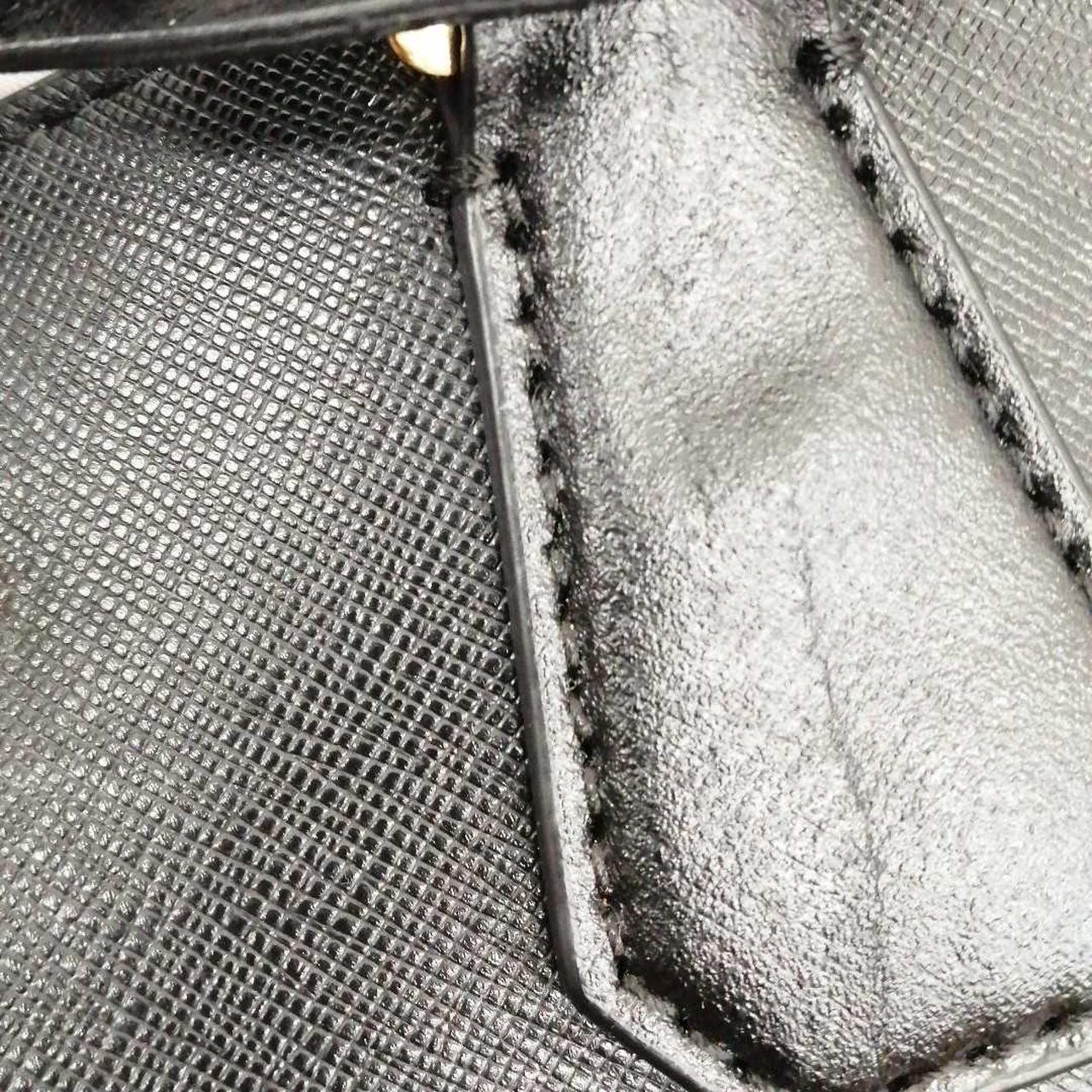 ハンドル付け根に変形あり