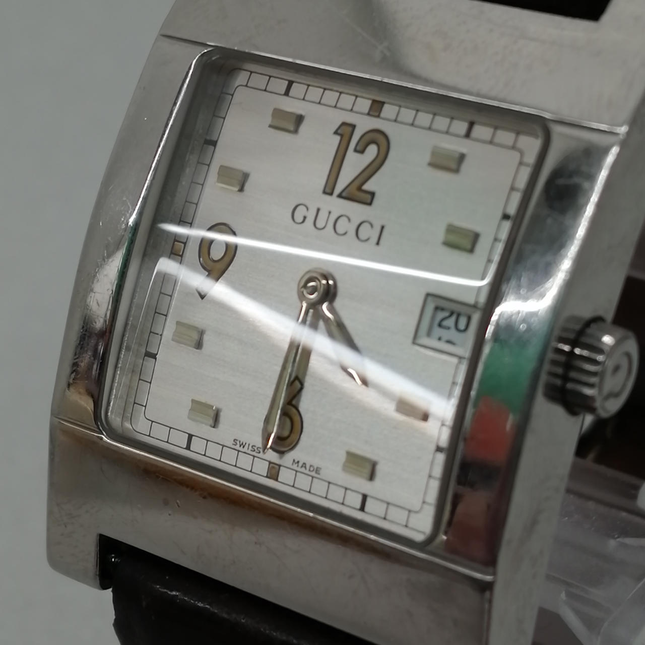GUCCI 7700M 電池新品　アナログ時計 レザーベルト グッチ(GUCCI)|スクエアフェイス クォーツ腕時計|HARDOFFオフ