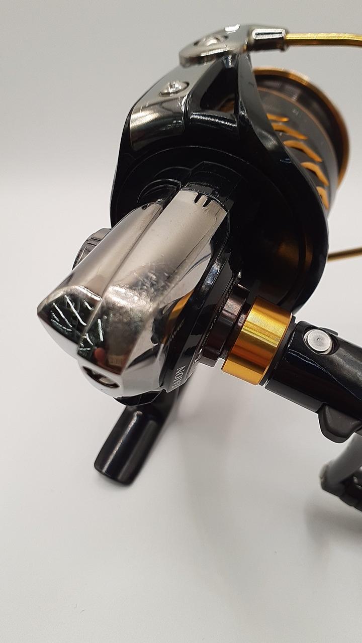 Daiwa スピニングリール 黒/金 Daiwa スピニングリール 黒/金 ブラック×ゴールドの“カッコよ