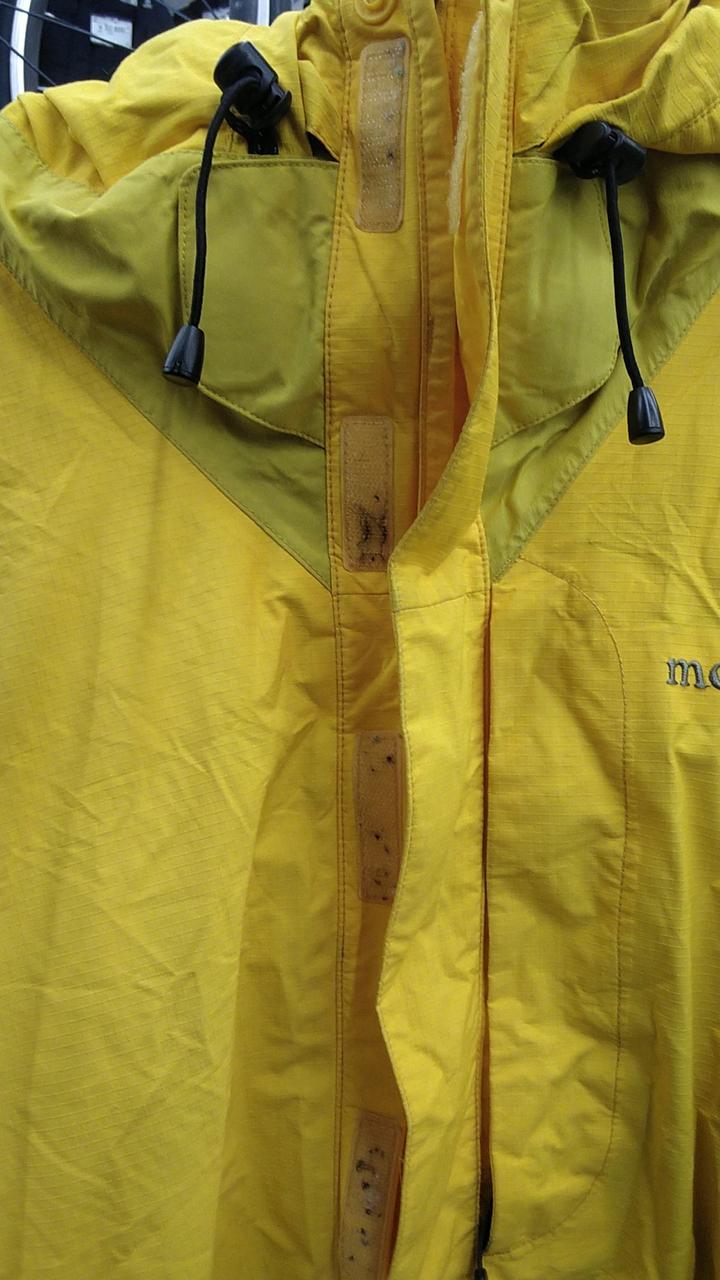 マジックテープにヨゴレがあります