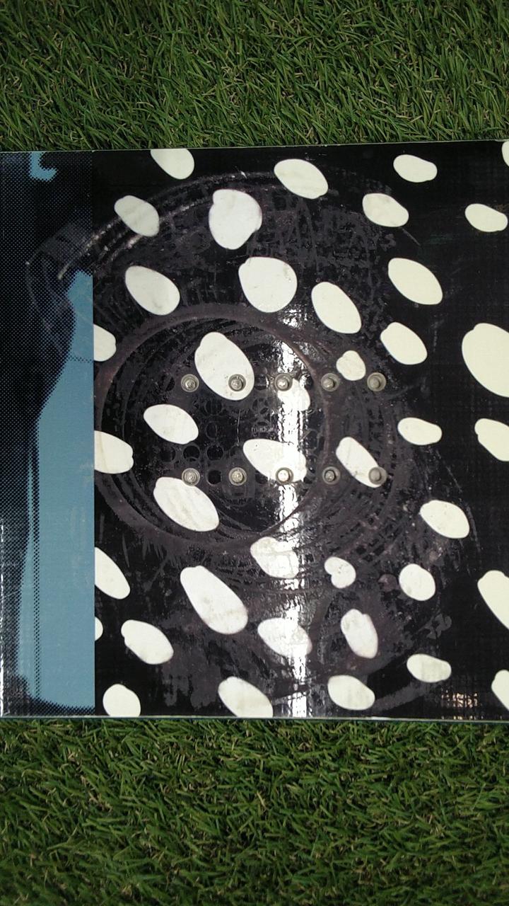 ビンディングの跡が目立ちます