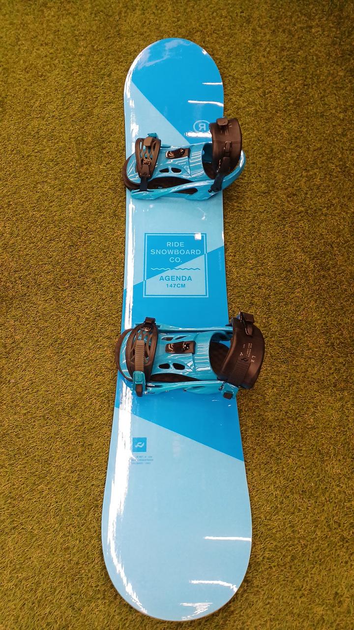 側面に多少の擦れキズあり。