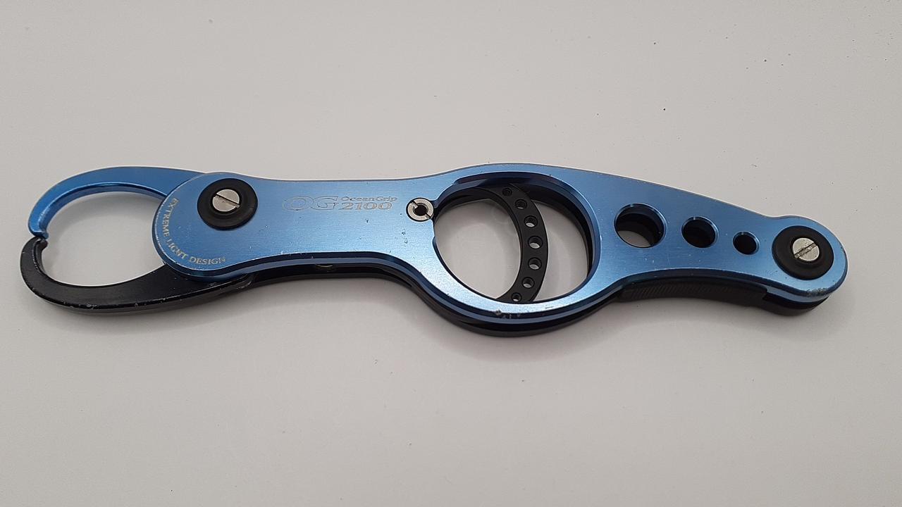 全体的に擦れ傷あり