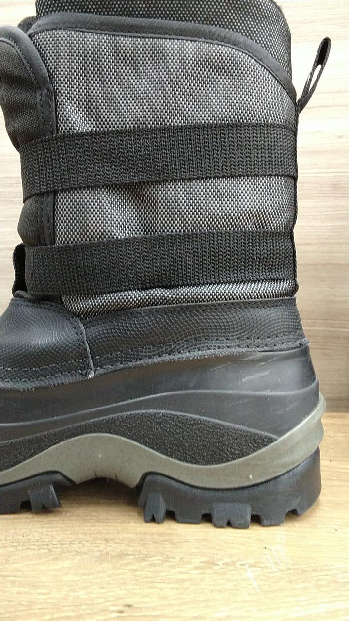 右側内側擦り傷あります