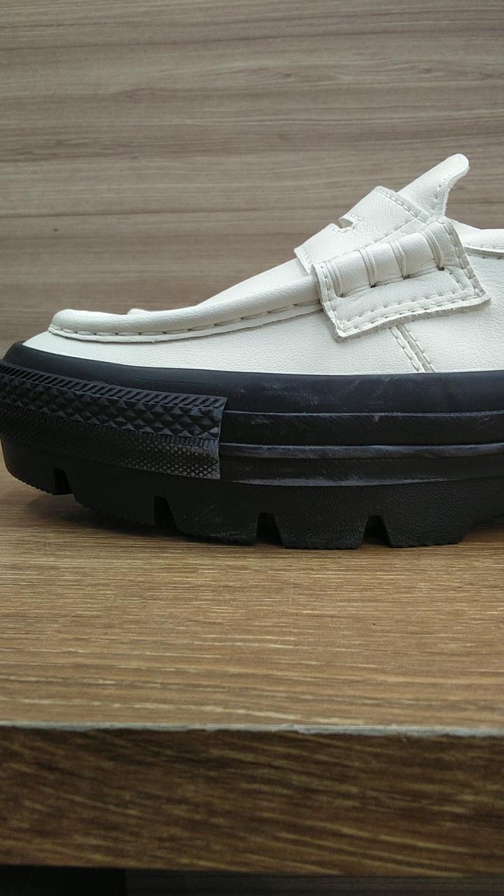 左外側スレあり（白くなってます）