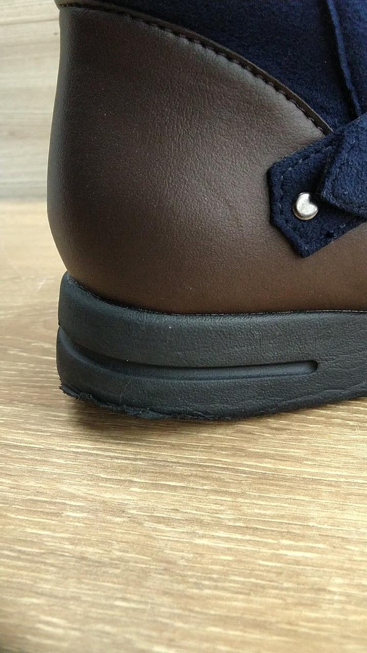 右かかと部分擦れあります