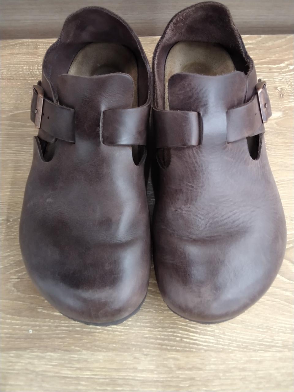 つま先部分白くなってる部分あります