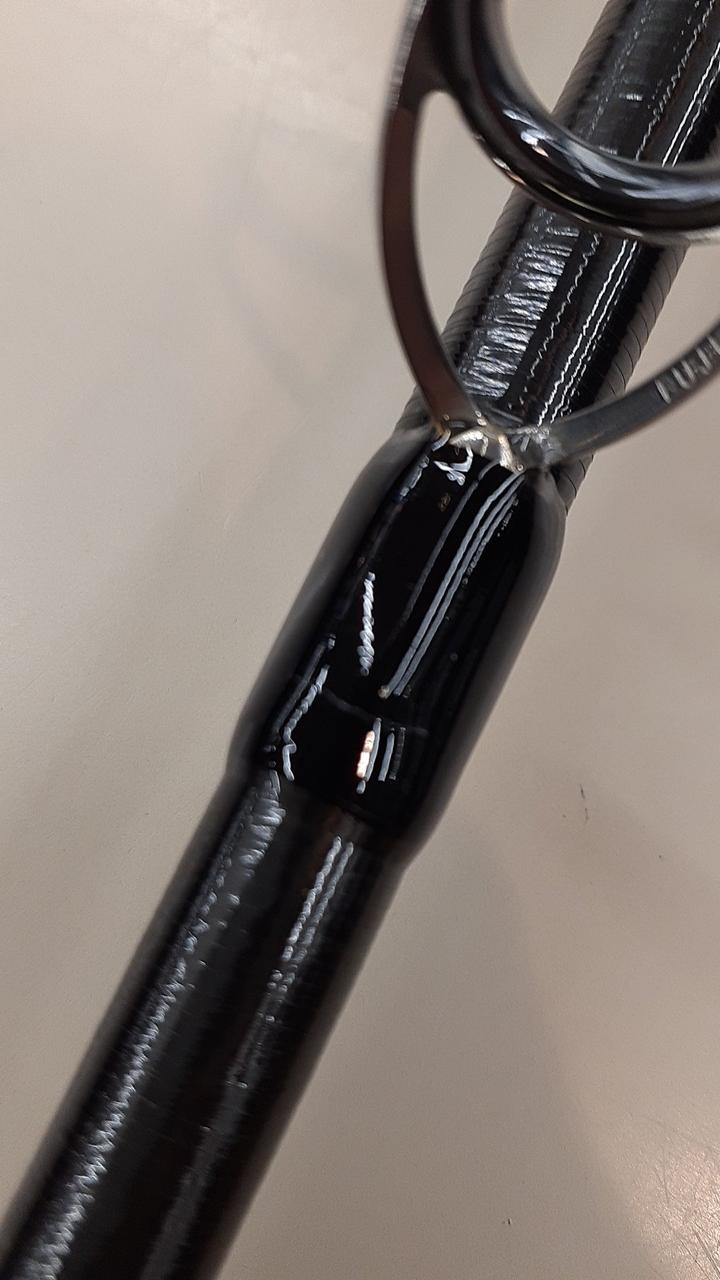 線状の小キズがあります。