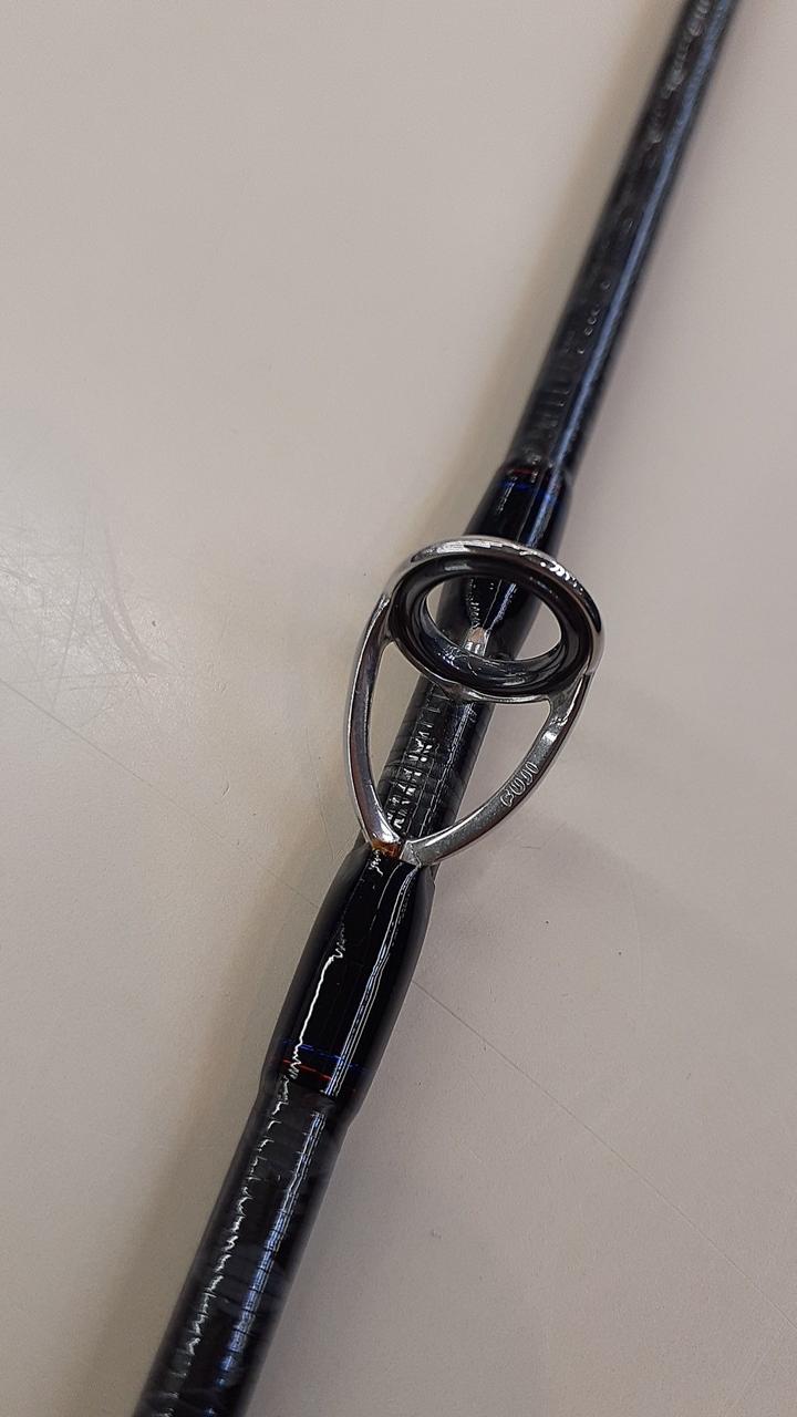 根元に茶サビあります。