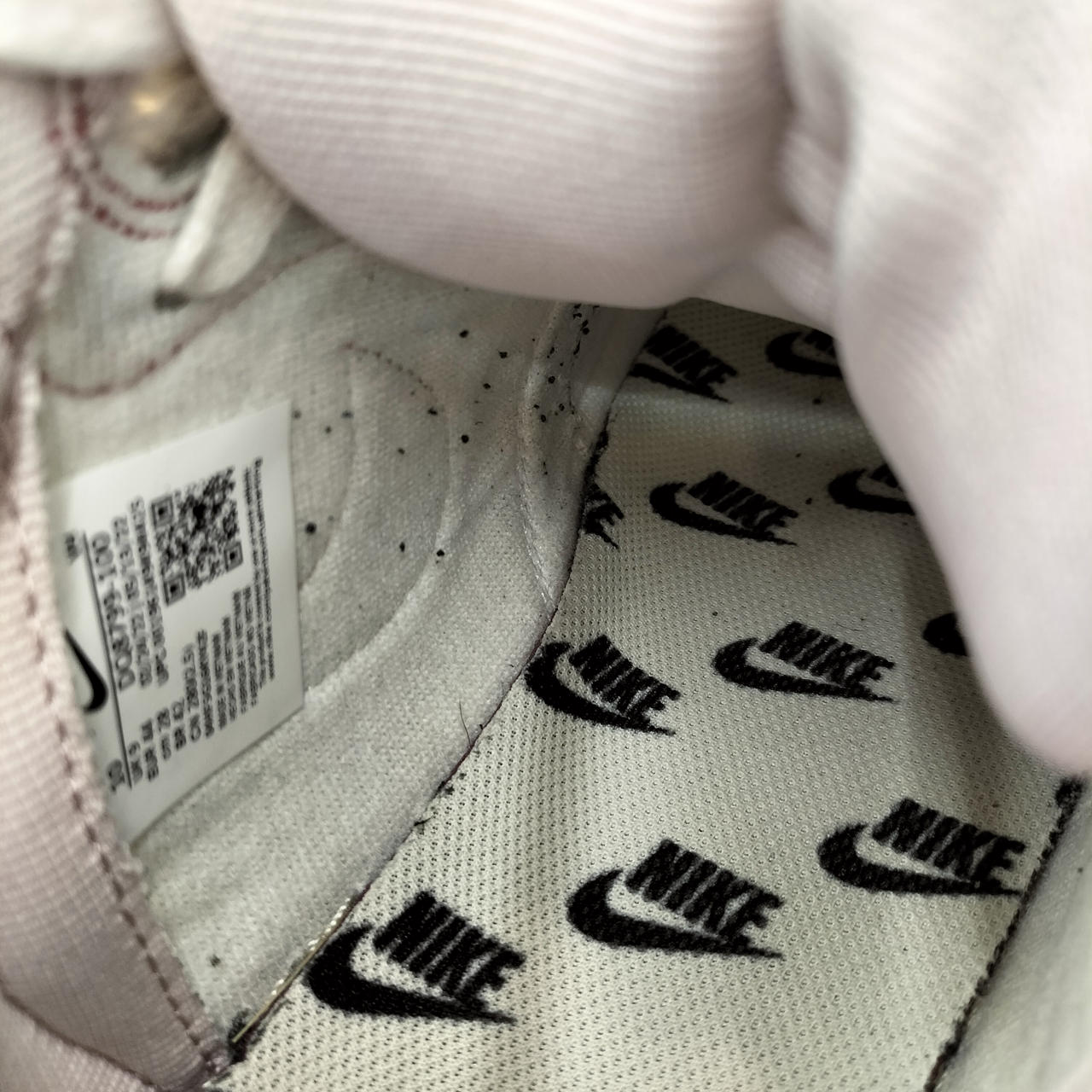 内側、毛玉あり