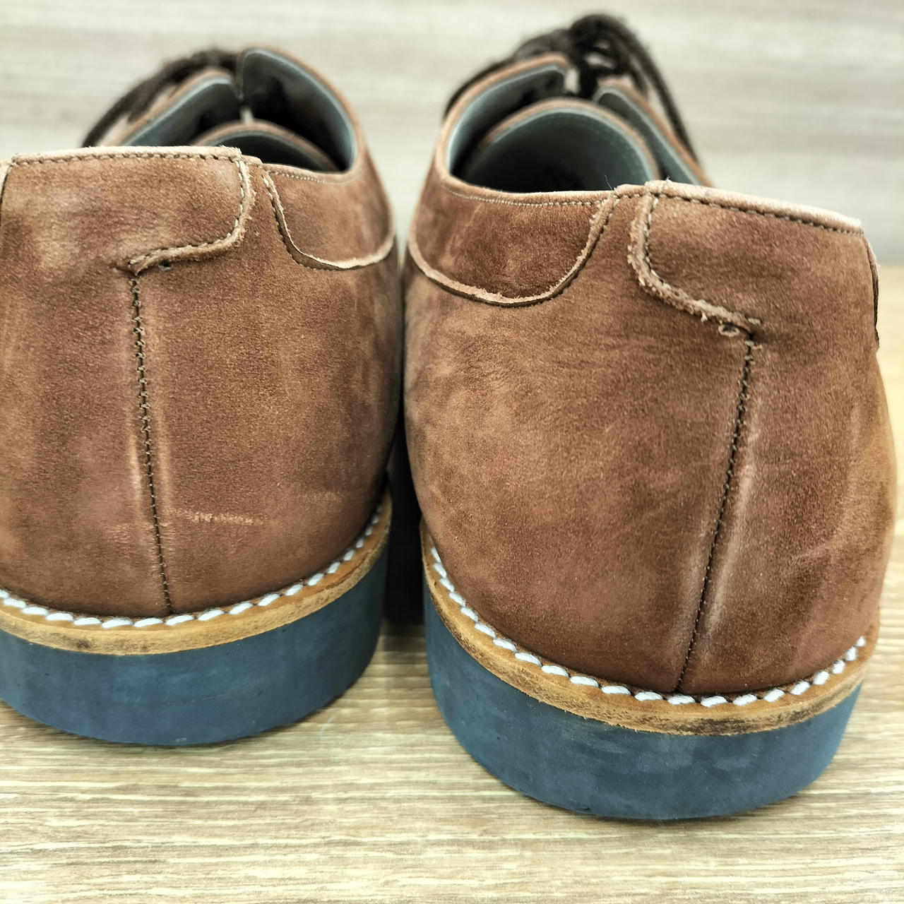 かかと部分擦れあり