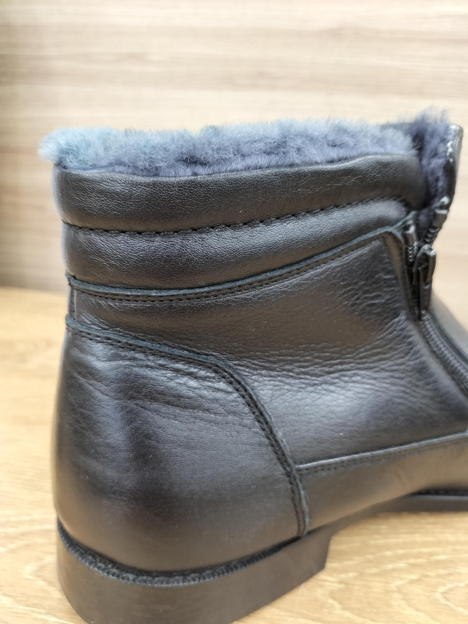 かかと上シワ有り