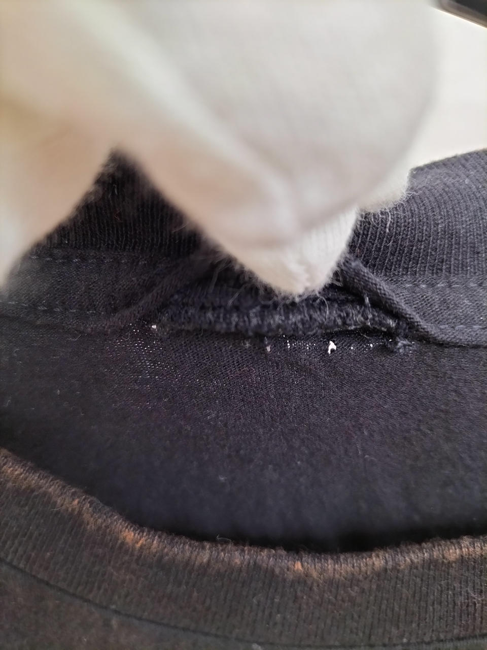 糸ホツレ穴あり