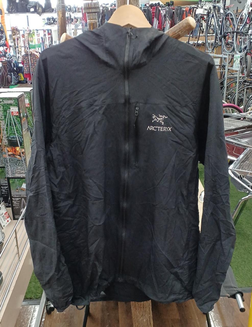 ARC'TERYX ブラック ナイロンジャケット ARC'TERYX アークテリクス GORE-TEX Alpha SV ナイロン