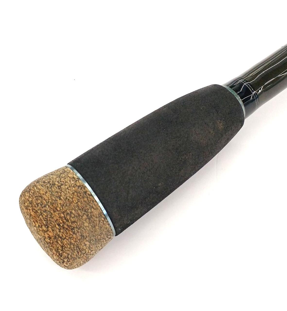 グリップ部分に多少の使用感。