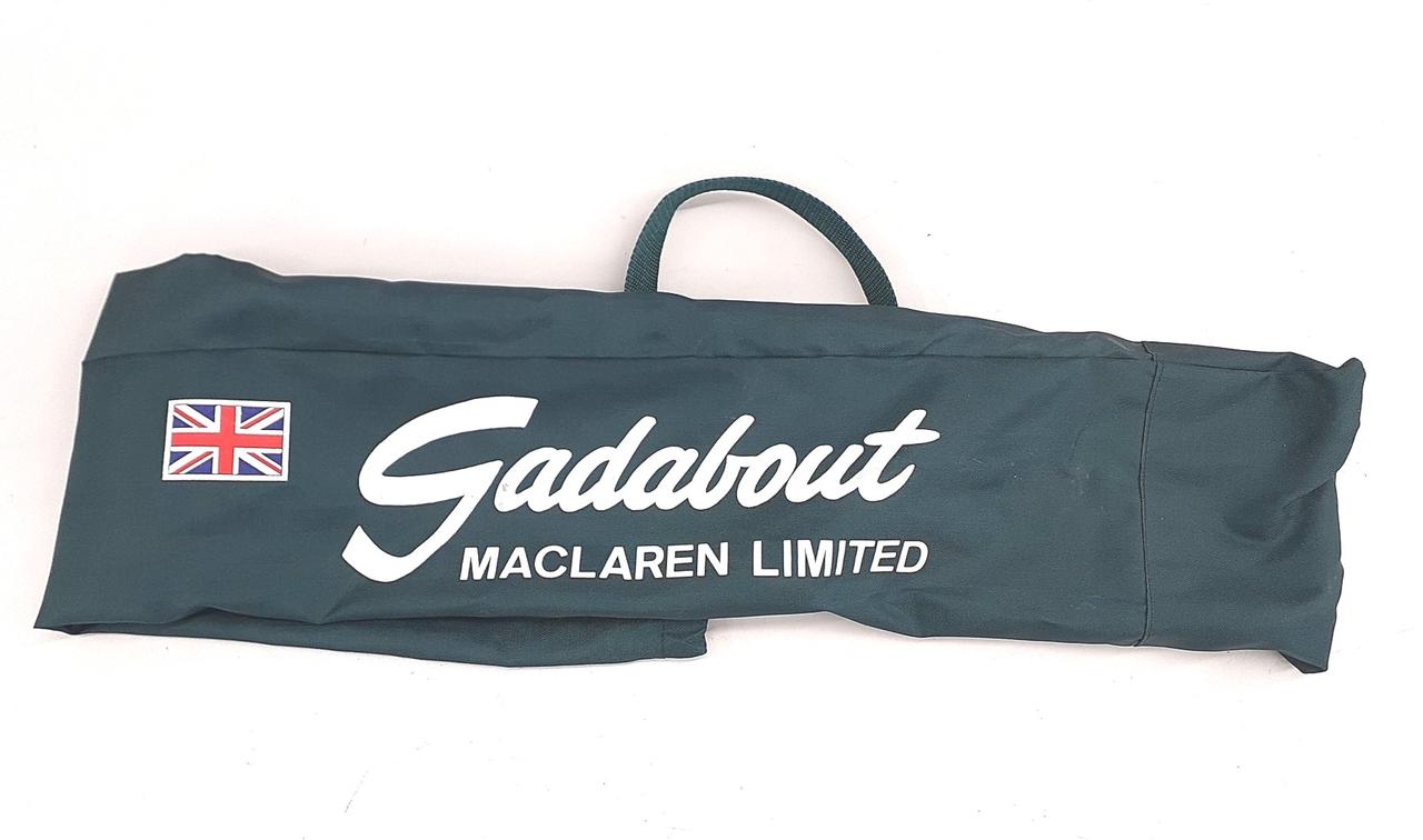 ケース付属。(内側ベタつきあり)