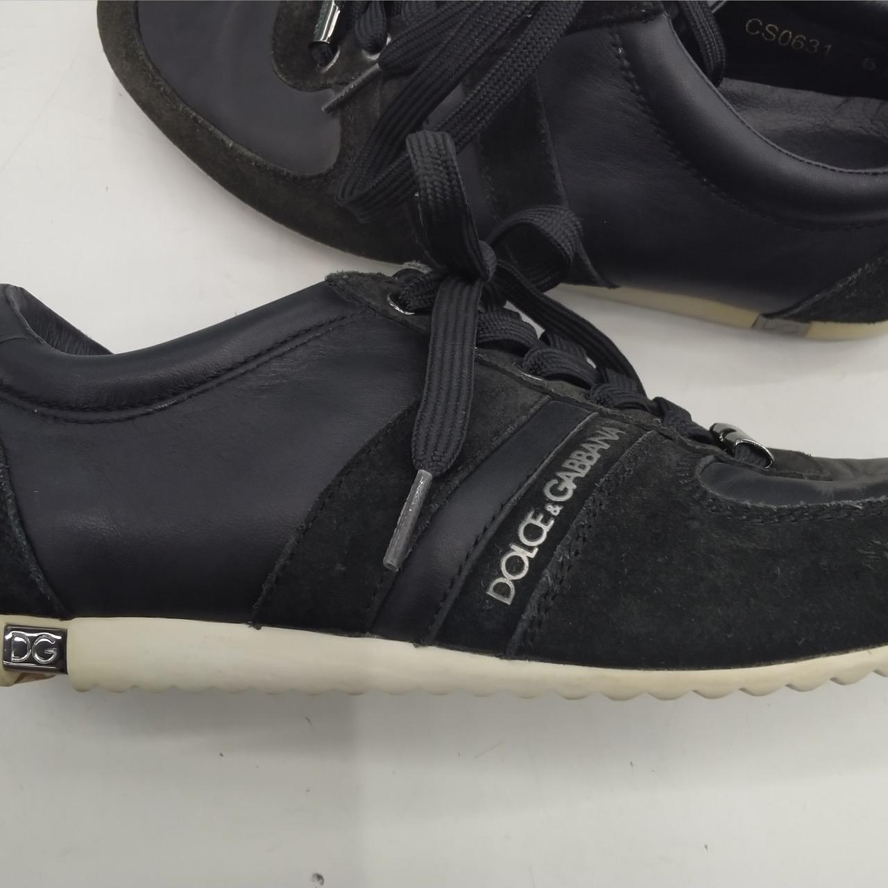 右足外側変色あります。