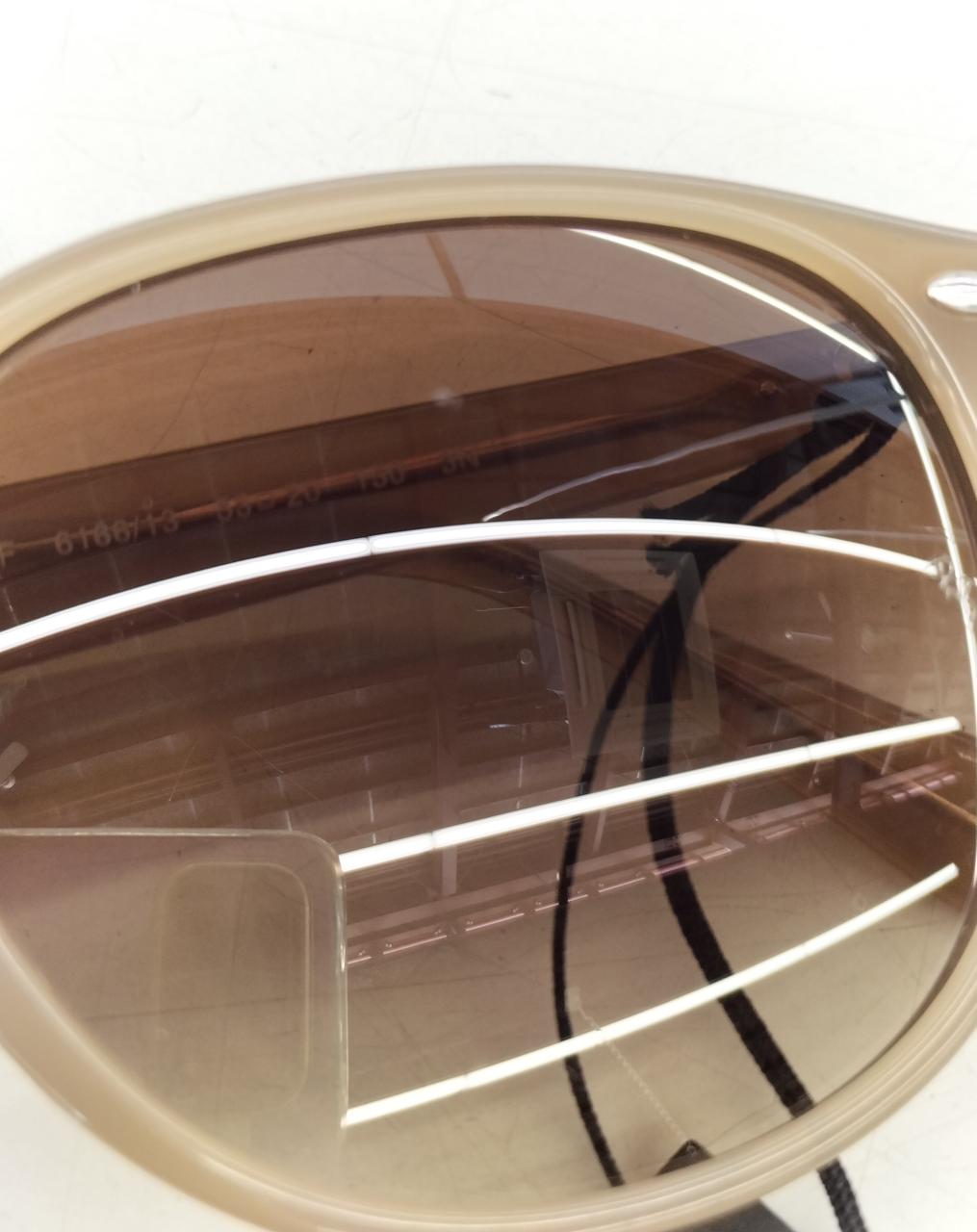 レンズ、キズあり