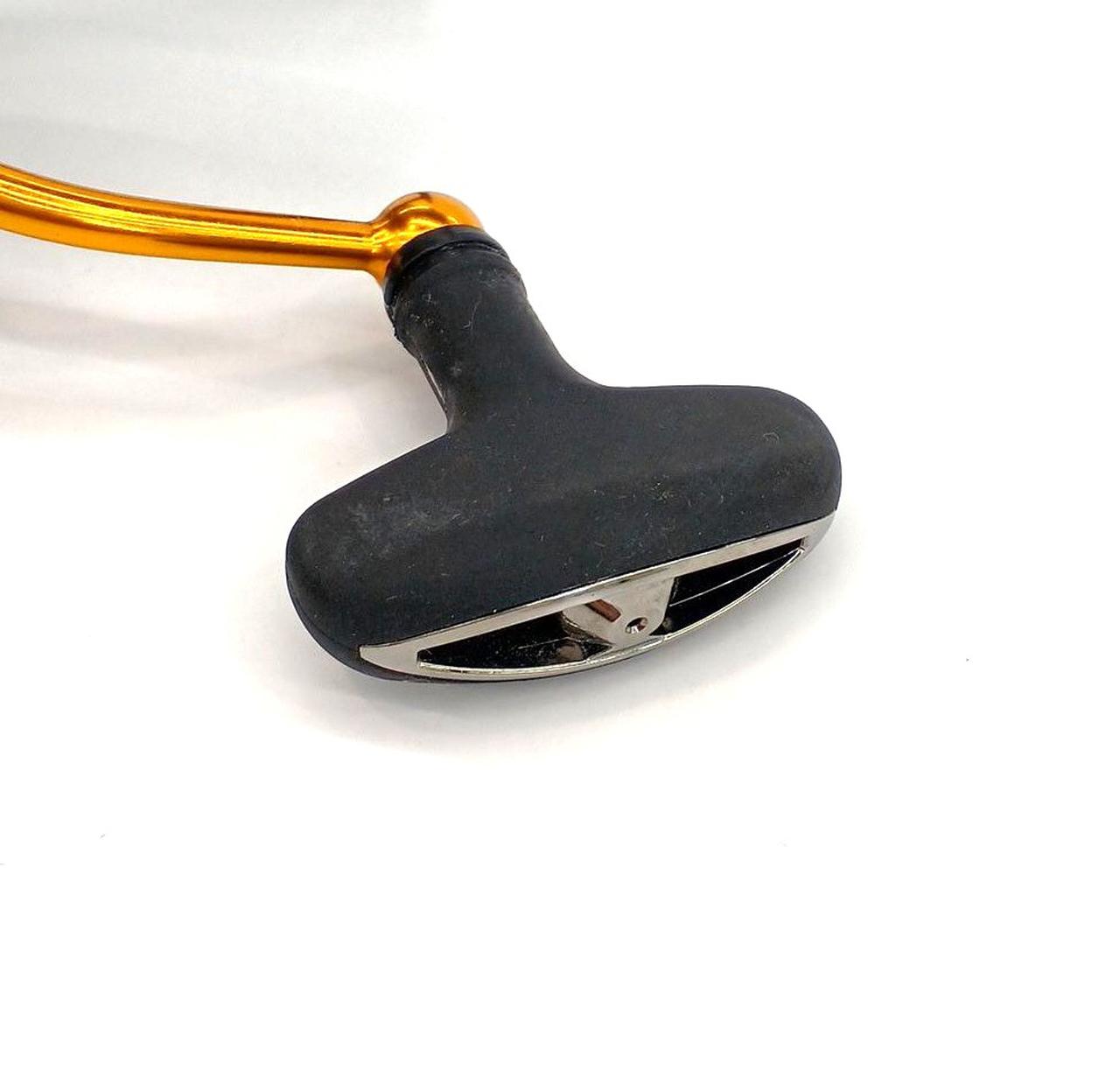 ノブに多少の使用感あり。