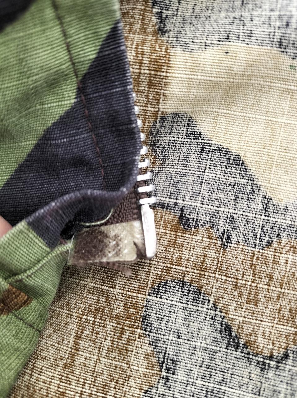 ファスナーいたみあり