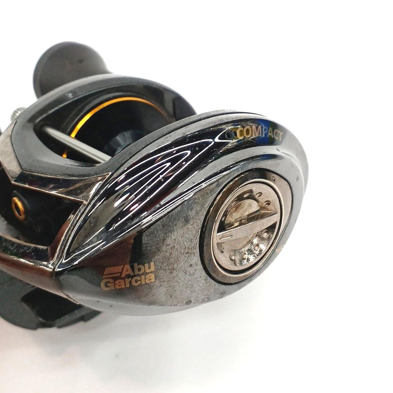 ボディに多少の使用感あり。