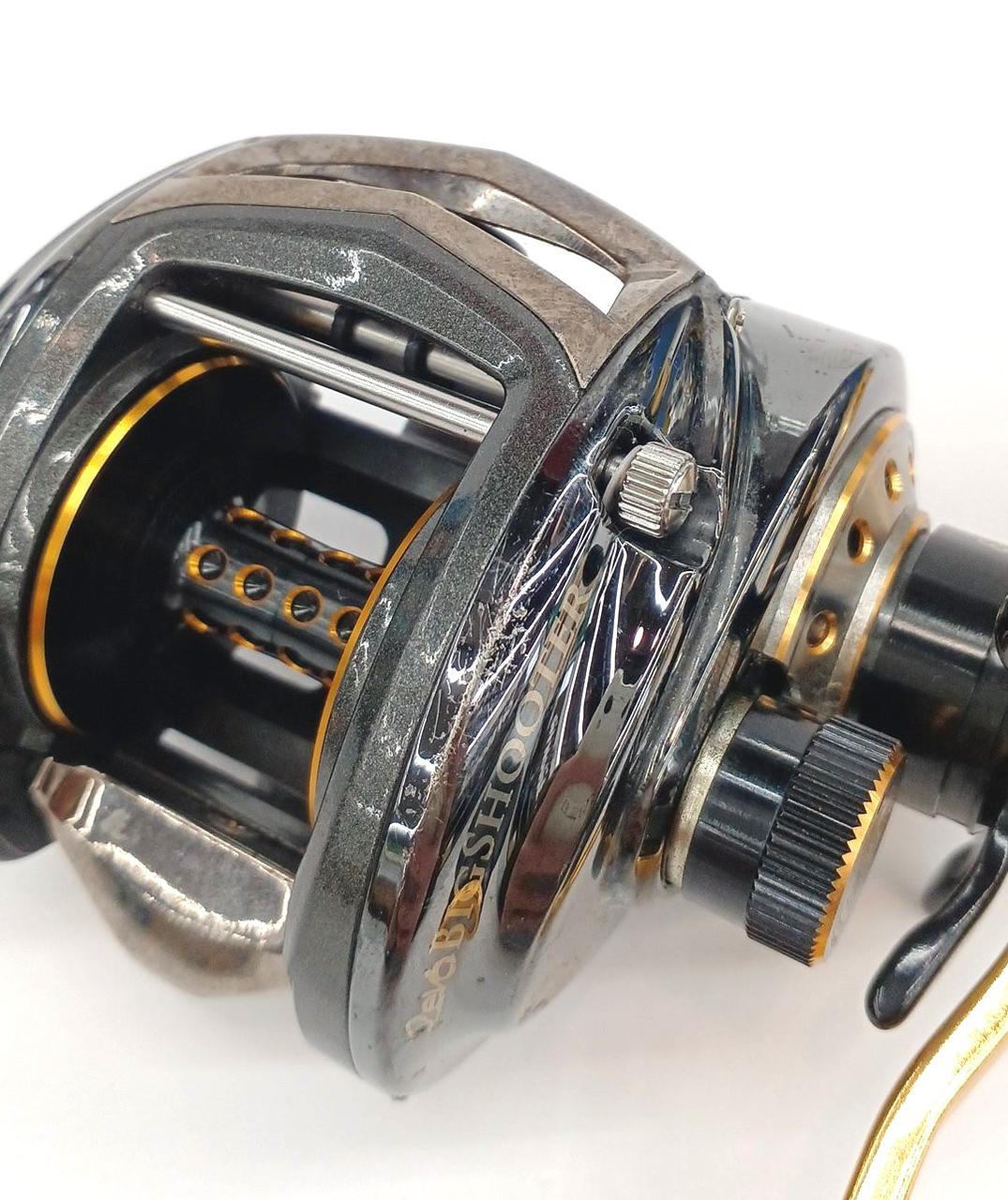 ボディに多少の使用感あり。