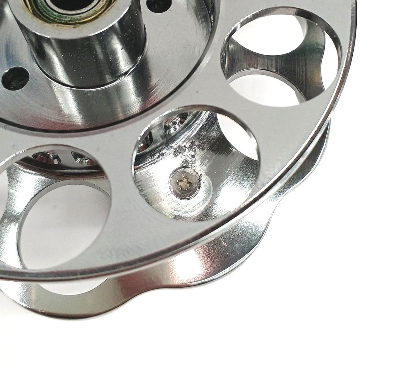 内側汚れあり。