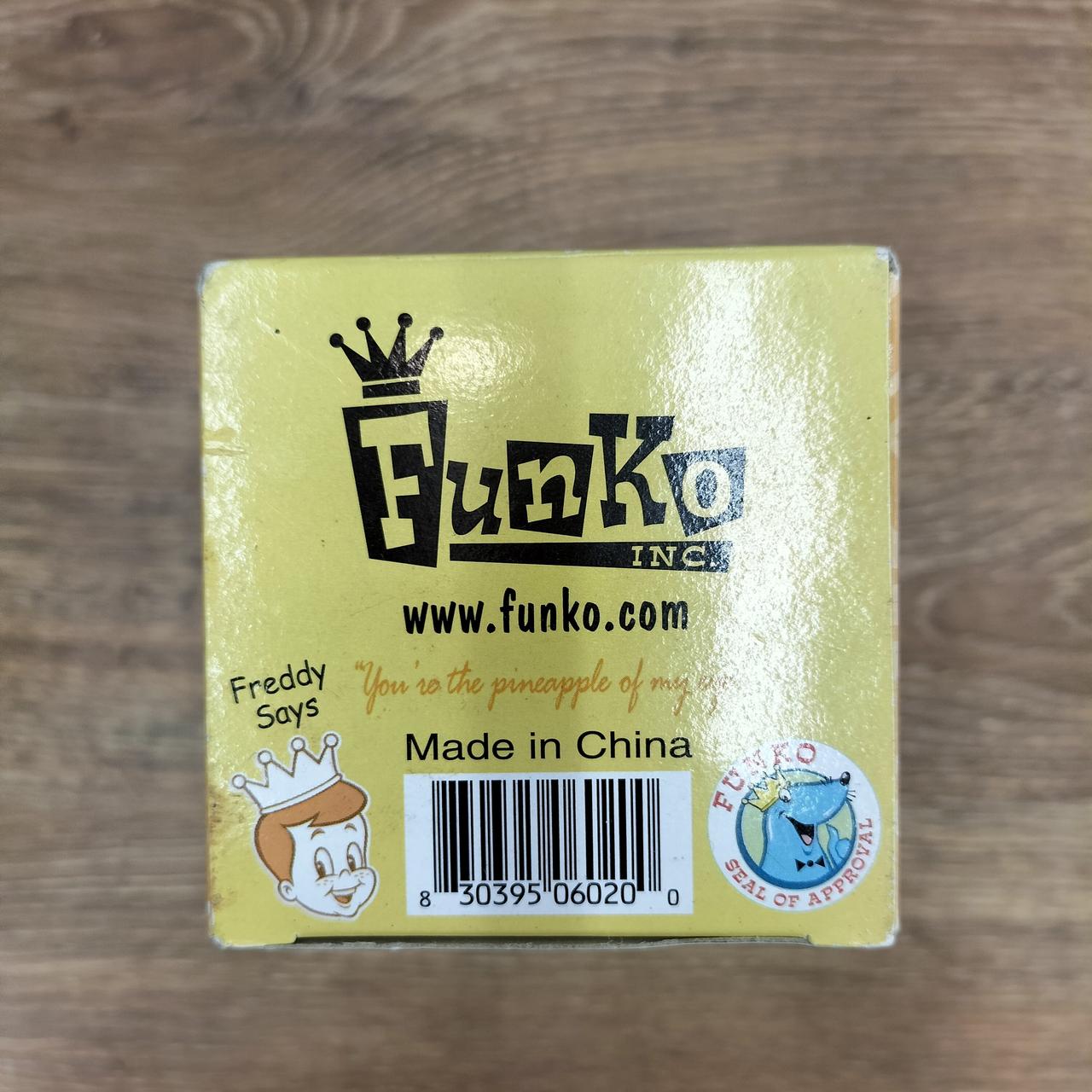 箱の底面汚れあり