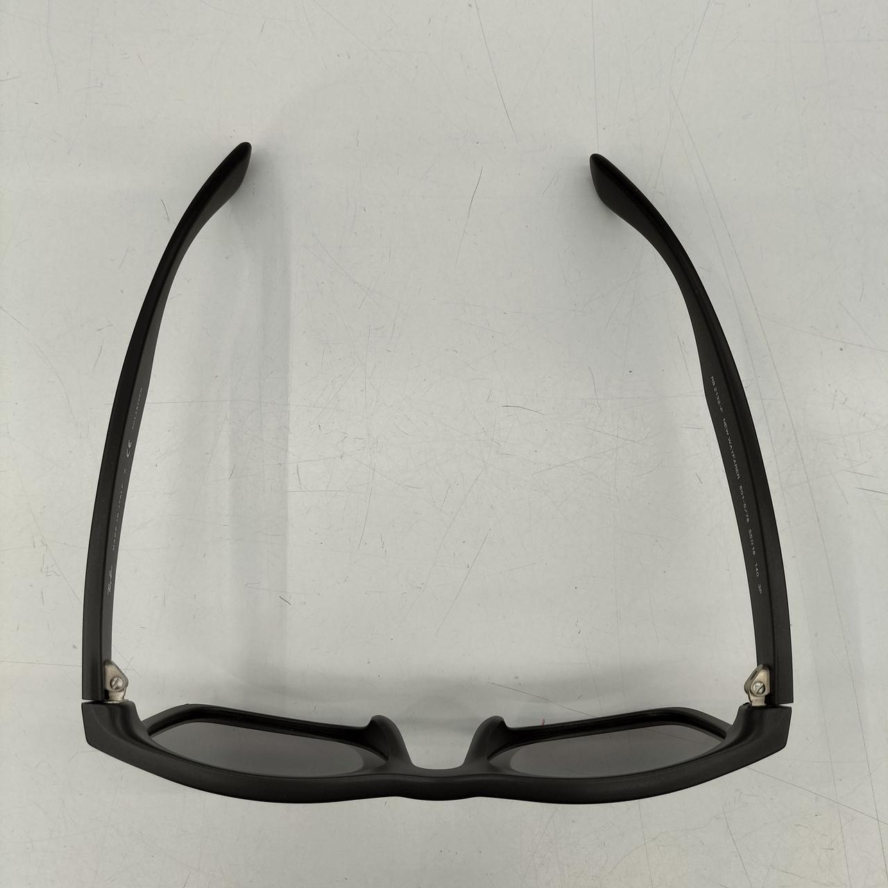 テンプル左右、歪みあり