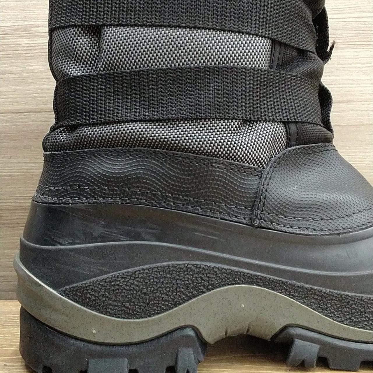 左足内側擦り傷あります