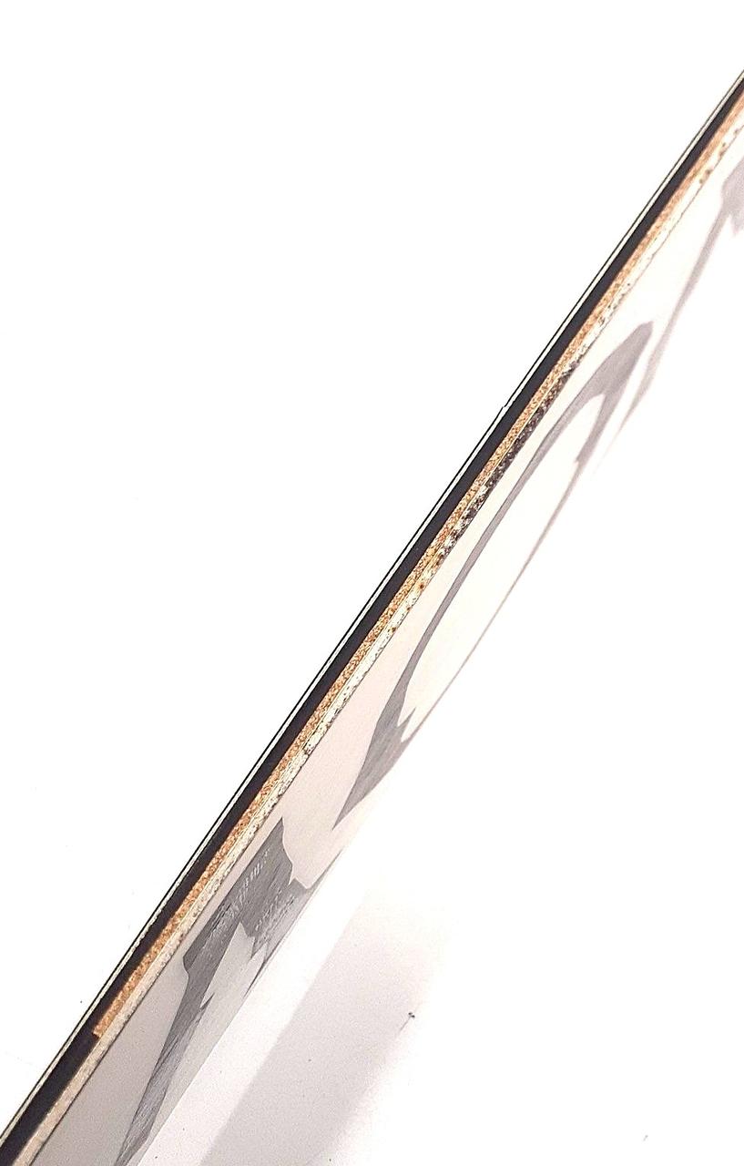 エッジにサビつきあり