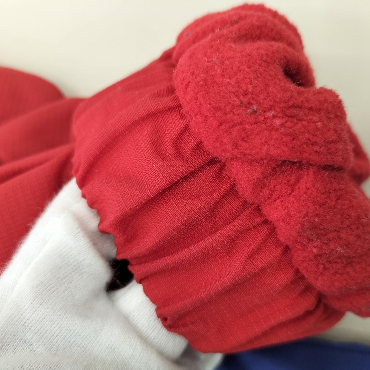 袖内側、汚れ毛玉あり