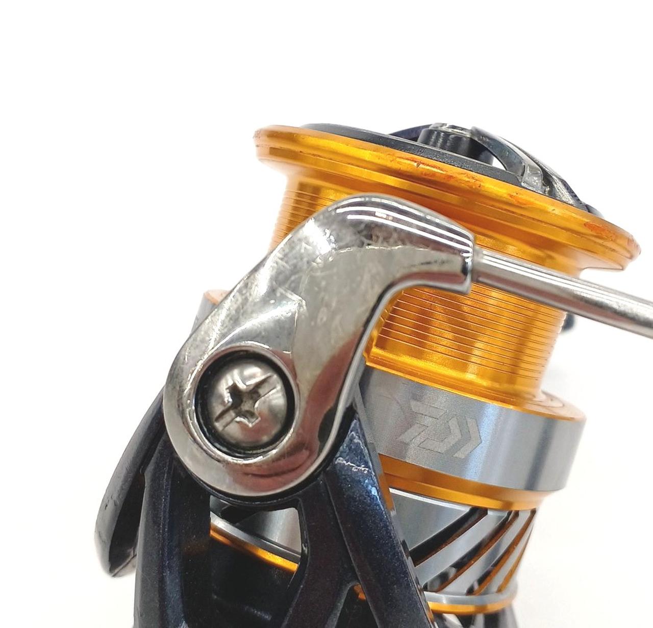 ローターに擦り傷あり。