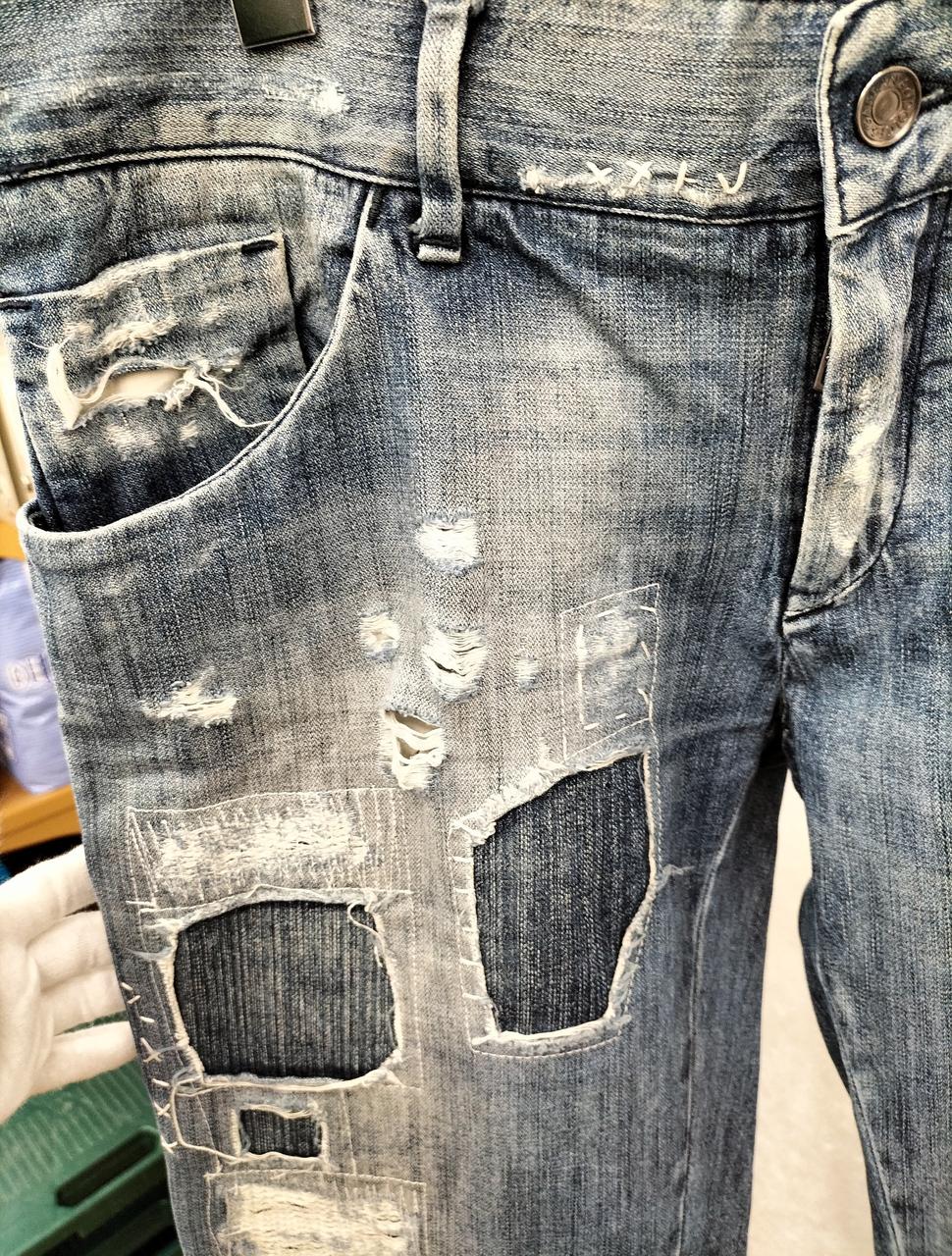 破けホツレあり