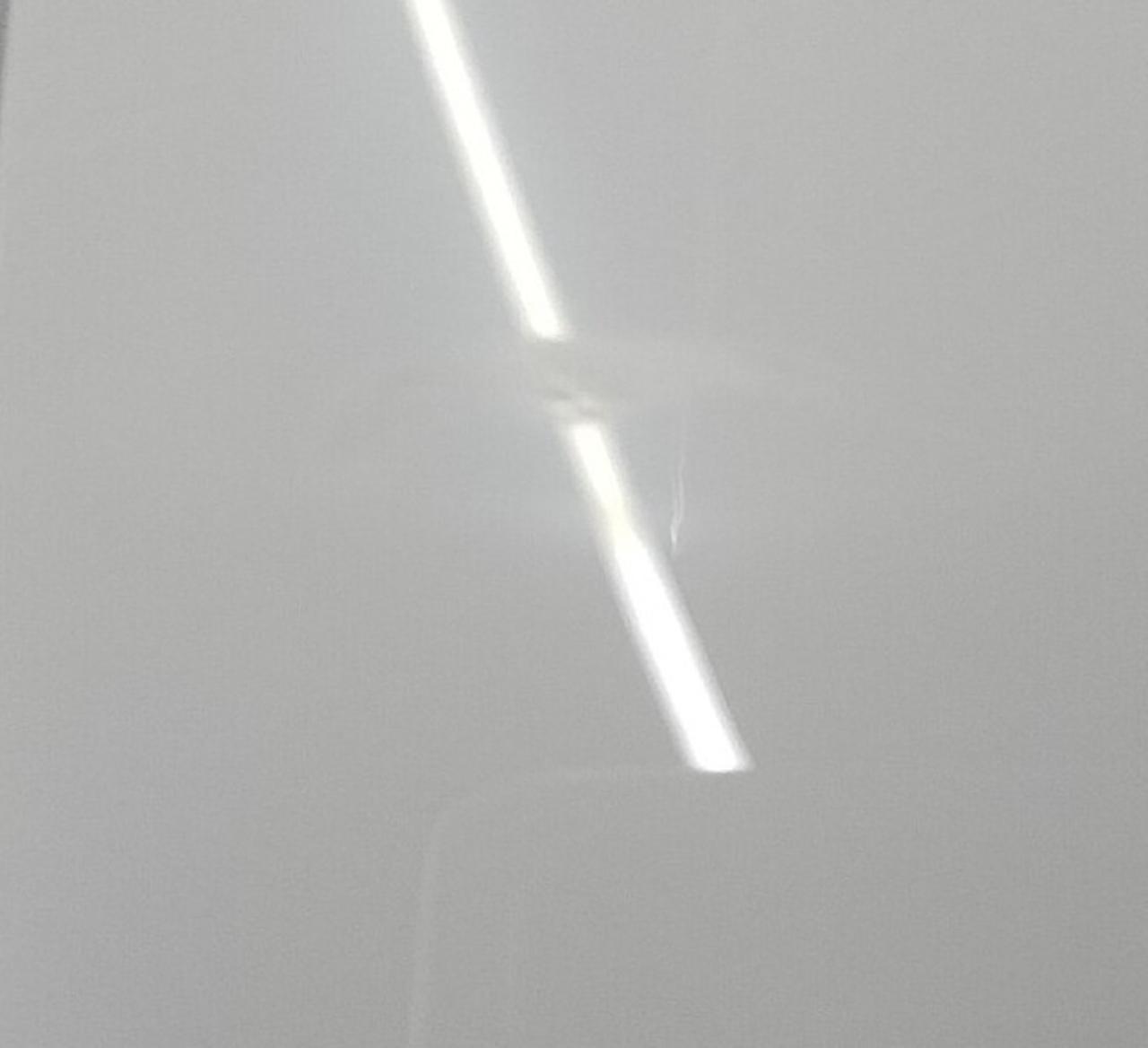 正面に写真に写りづらいキズが数カ所あり