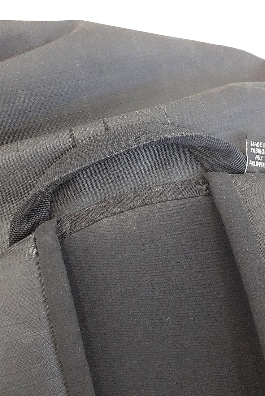 ショルダー部分汚れ。
