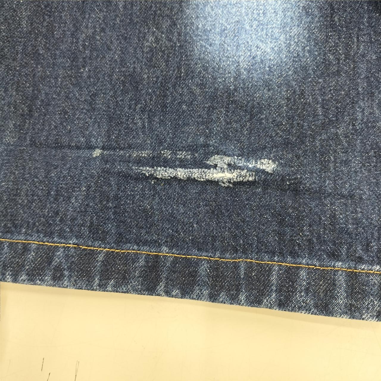 裾やぶけ、折り目あとあり