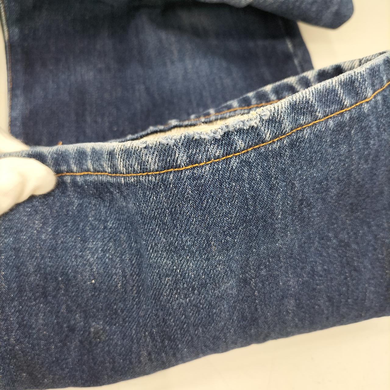 裾やぶけあり