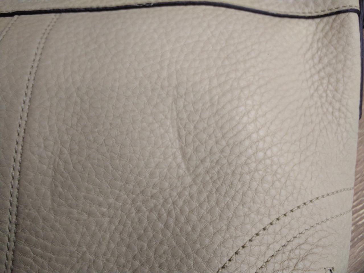 正面へこみあり