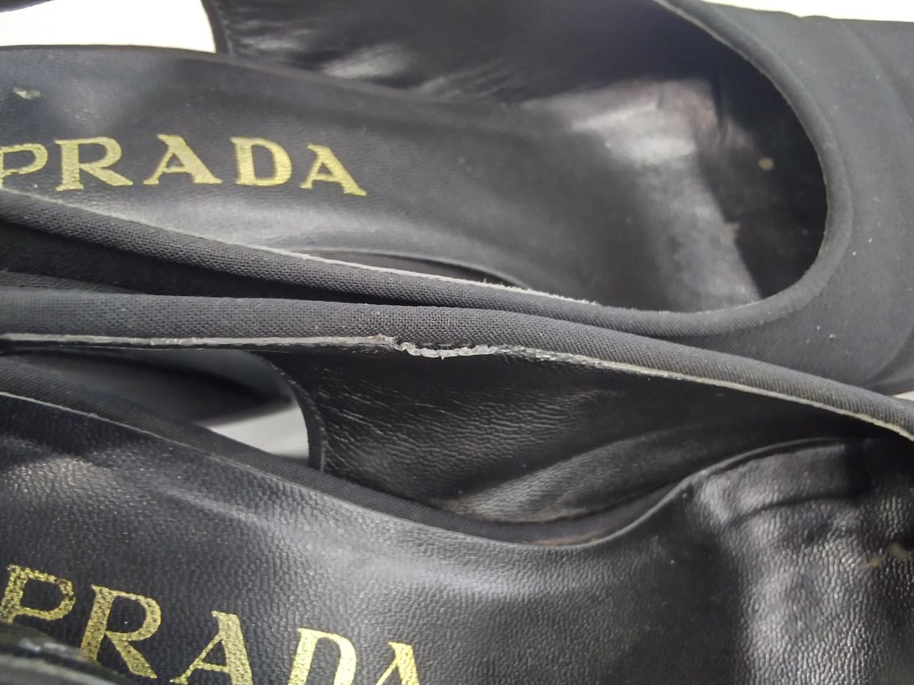 右足内側部分剥がれあります。