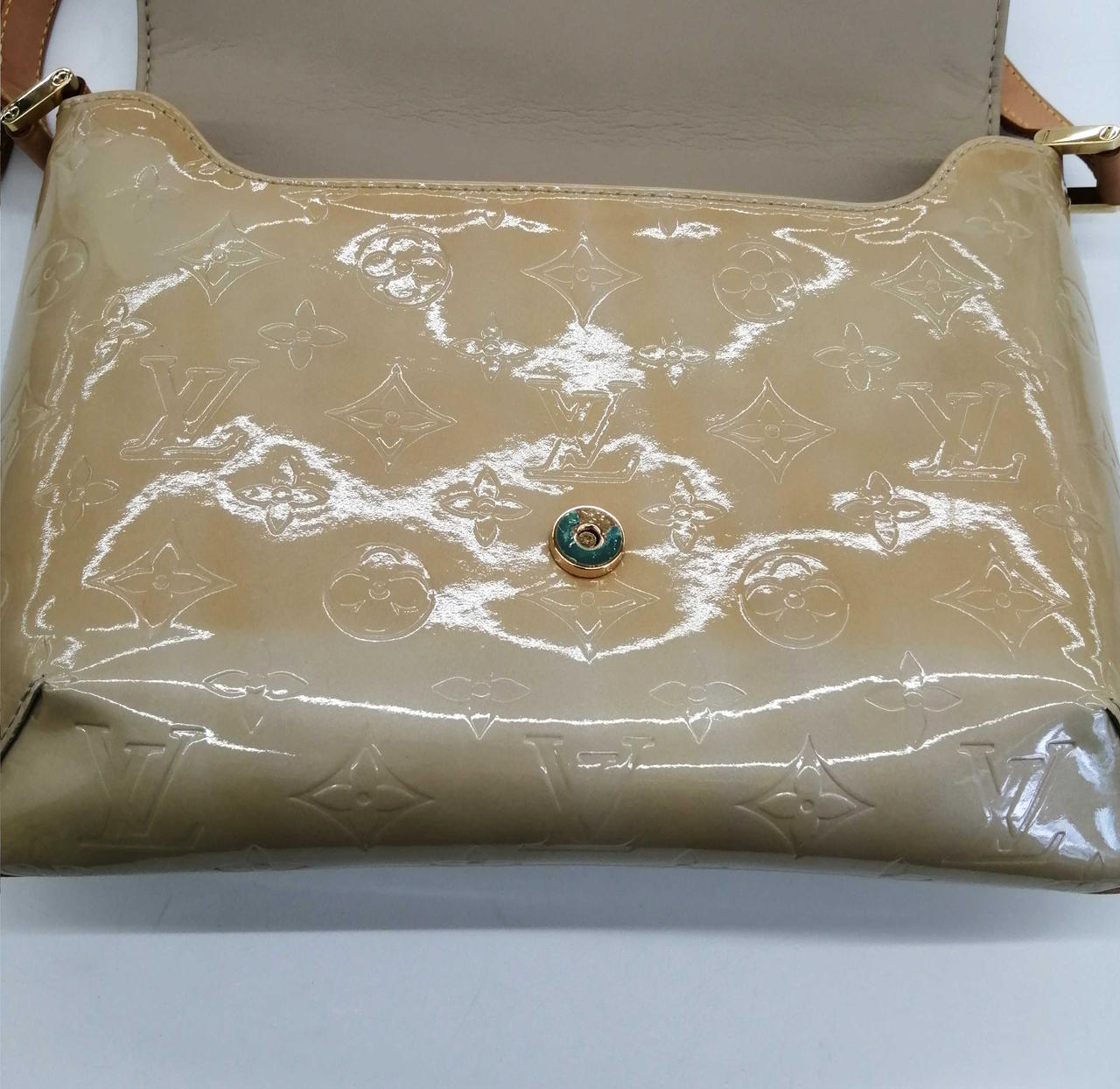 色褪せあります。